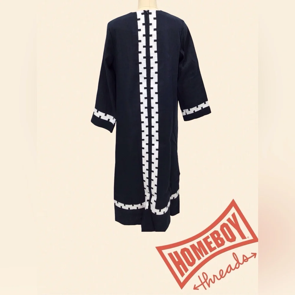 NWT- Tuckernuck Navy and White Embroidered Hartman Dress Size M - Picture 3 of 6
